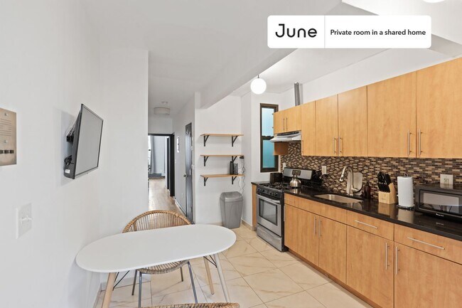 Building Photo - Room in Shared 2 bed/2 bath home in East Harlem