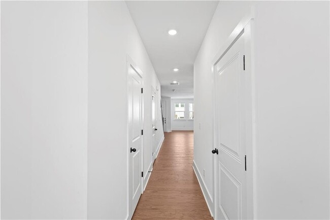 Building Photo - 1504 Pinedale Crst NW