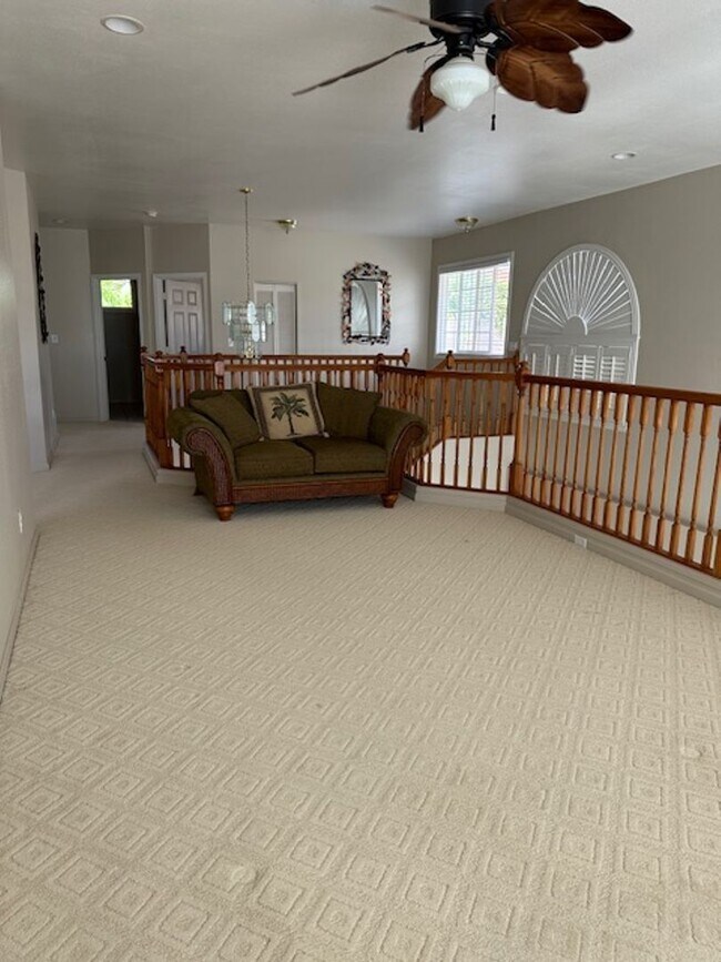 Building Photo - Single Family Executive Style Home in Gated Community