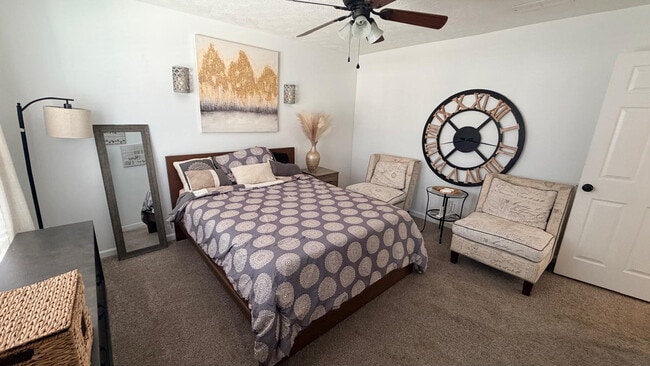 Building Photo - Room in Townhome on Mill Creek Pl