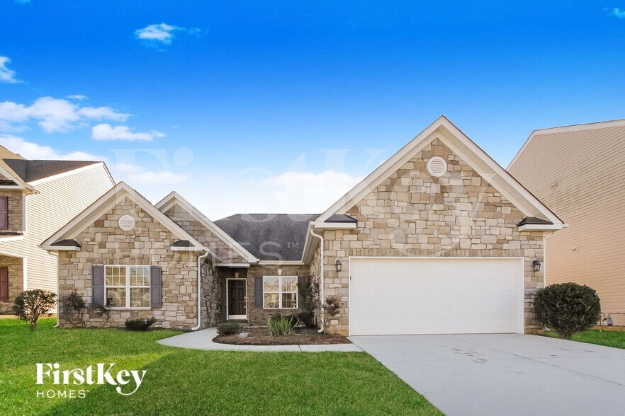 Building Photo - 2266 Isaac St