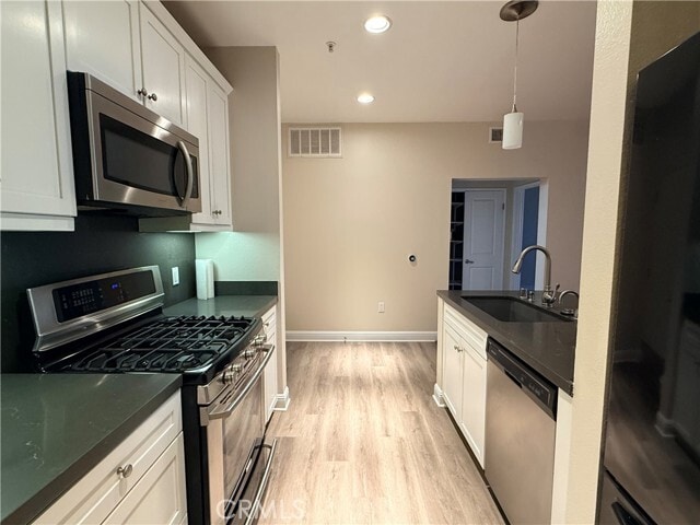 Building Photo - 1162 Scholarship