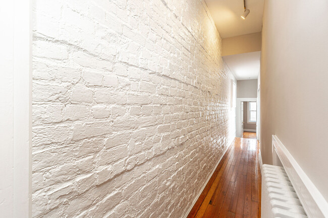 Building Photo - 1708 Park Ave