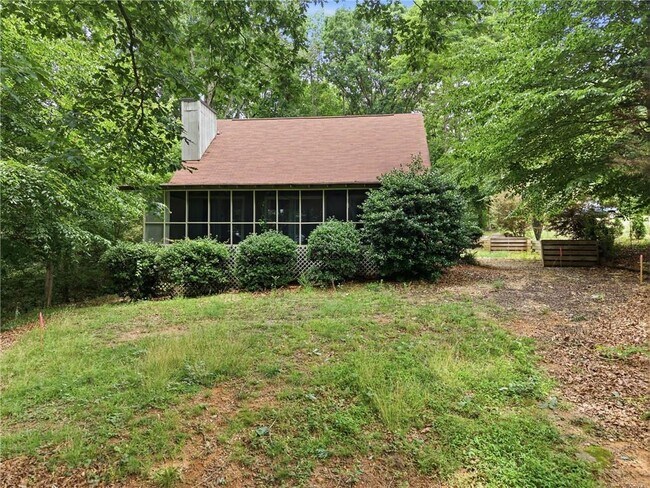 Building Photo - 3349 Chestatee Rd