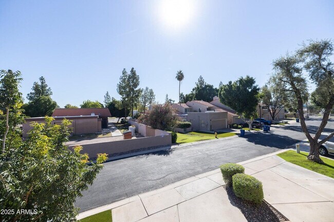 Building Photo - 5442 S Hurricane Ct