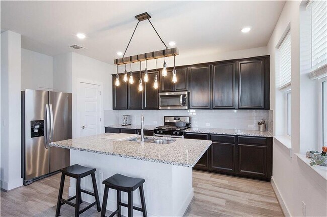 Building Photo - 7500 Burnham Pl