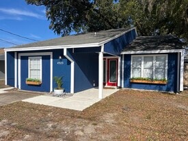 Building Photo - 4523 Aster St