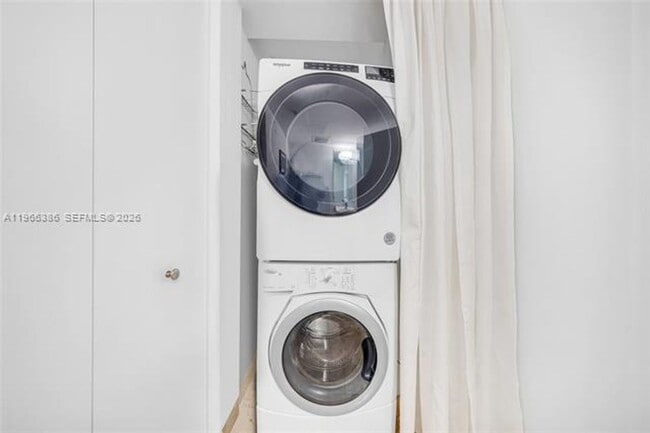 Building Photo - 7901 Hispanola Ave