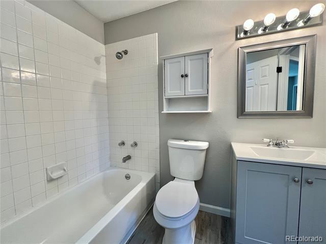 Building Photo - 652 Longfellow Ln