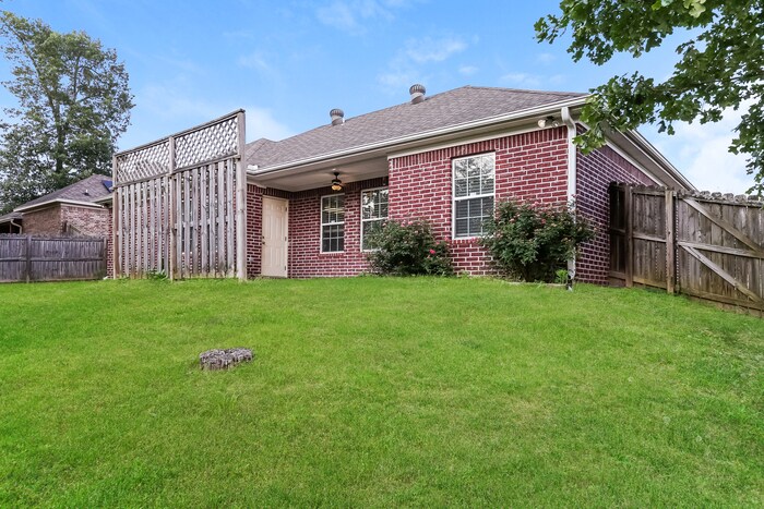 Building Photo - 7007 N Haven Dr
