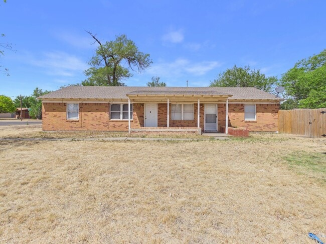 Building Photo - ~ALL BILLS PAID! 2 bedroom Duplex for rent! ~