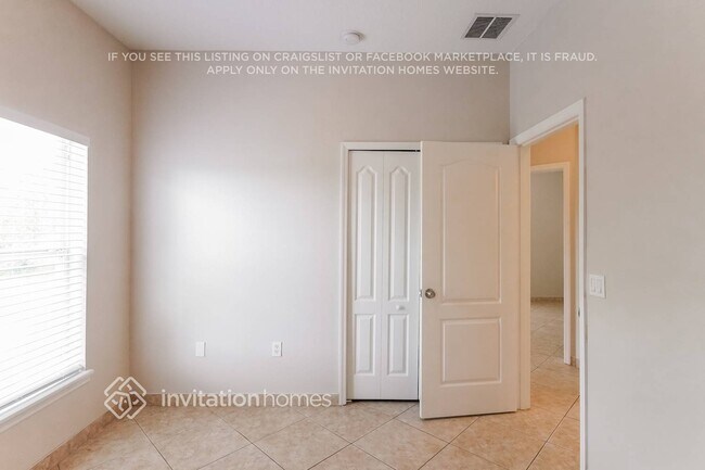 Building Photo - 672 Hacienda Cir