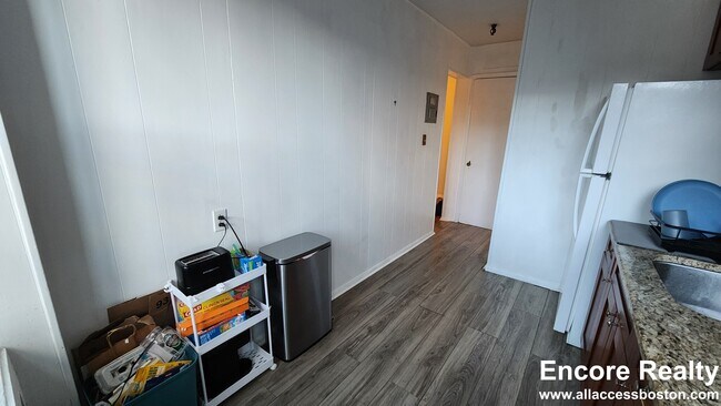 Building Photo - 1999 Commonwealth Ave