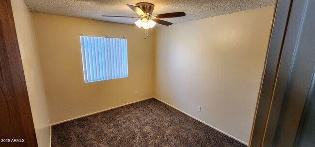 Building Photo - 415 E Frost Cir