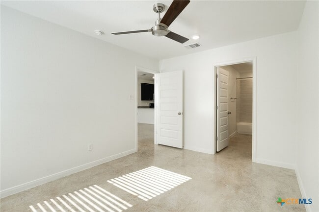 Building Photo - 910 Wax Myrtle Ct