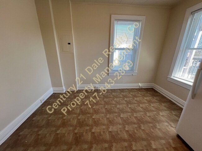 Building Photo - 3 Bedroom 1 Bath home in Central York School District