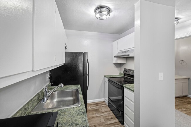 Building Photo - Walnut Creek! 1 bedroom 1 bathroom, Walk t...
