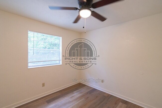 Building Photo - 3721 Maria Cir