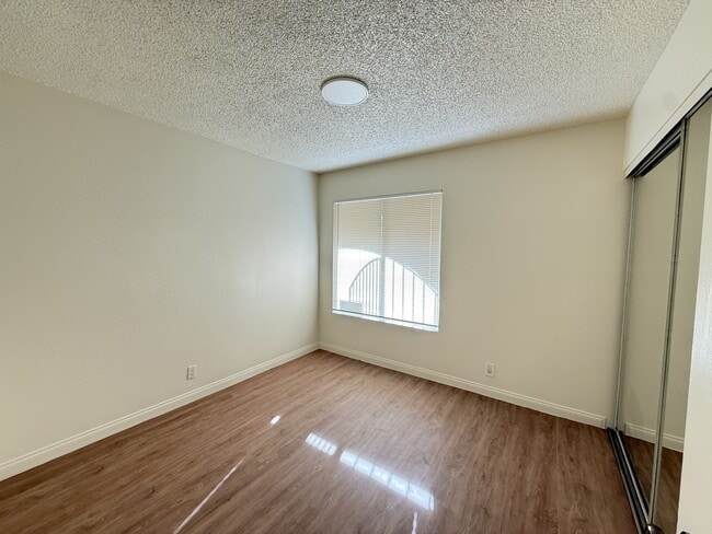 Building Photo - 3180 S Lindell Rd