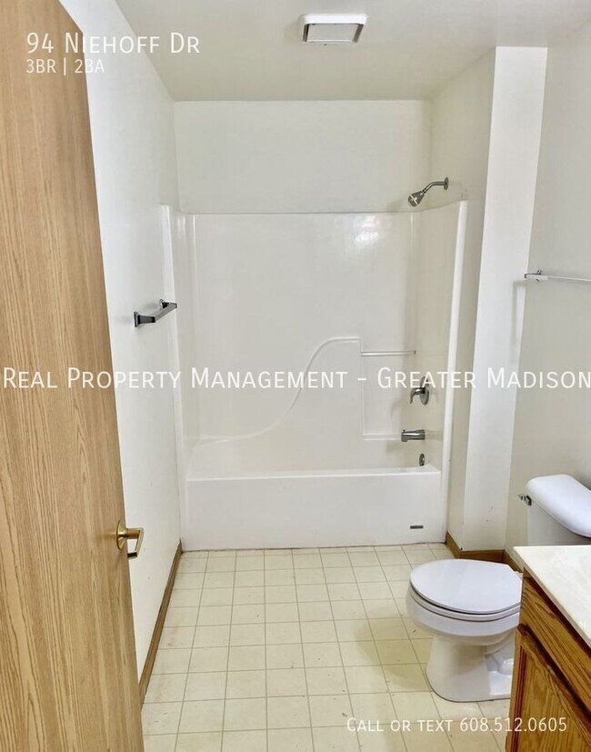 Building Photo - 94 Niehoff Dr