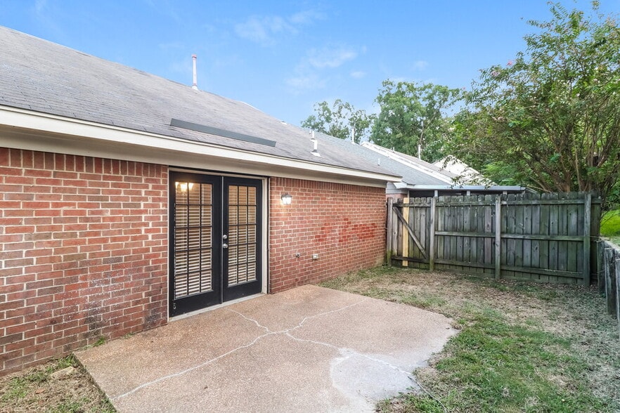 Building Photo - 2731 Maggie Woods Pl