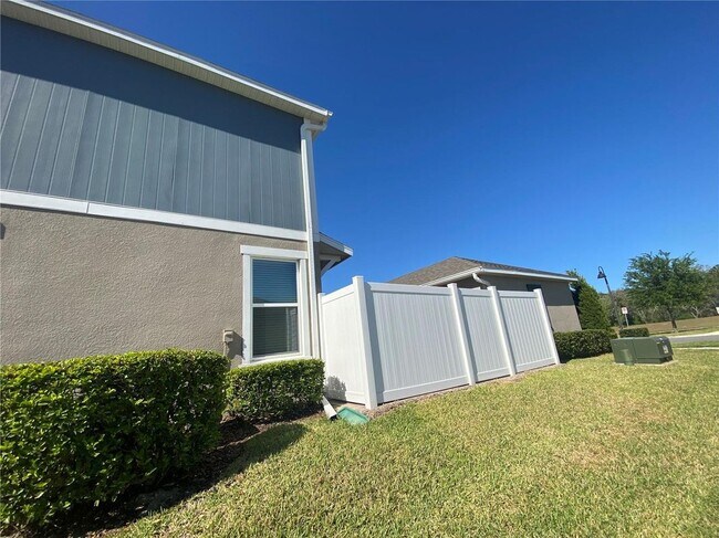 Building Photo - 10400 Spring Arbor Ln