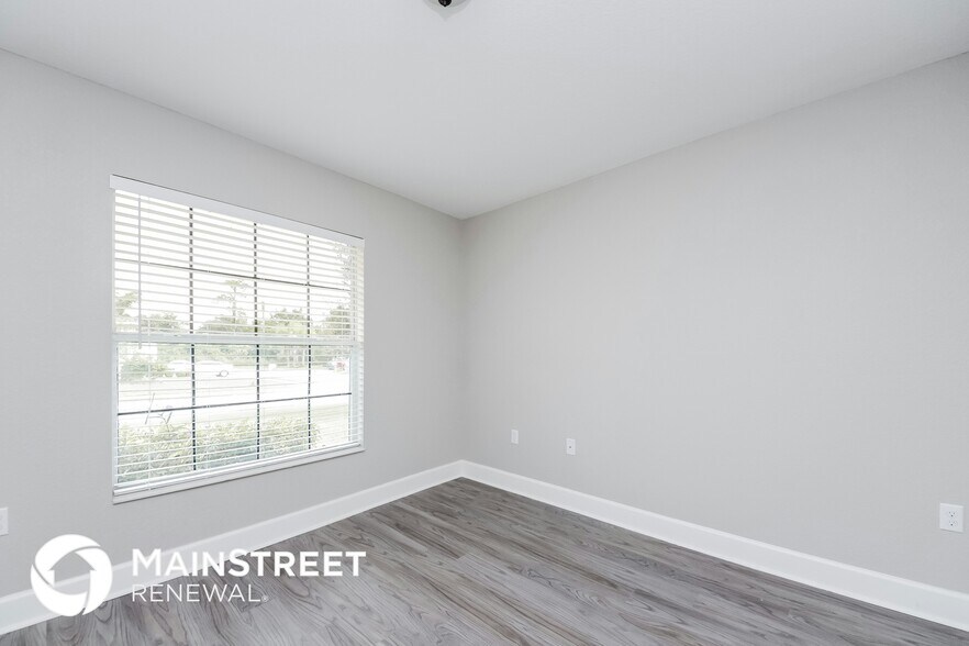 Building Photo - 1705 Pebble Beach St