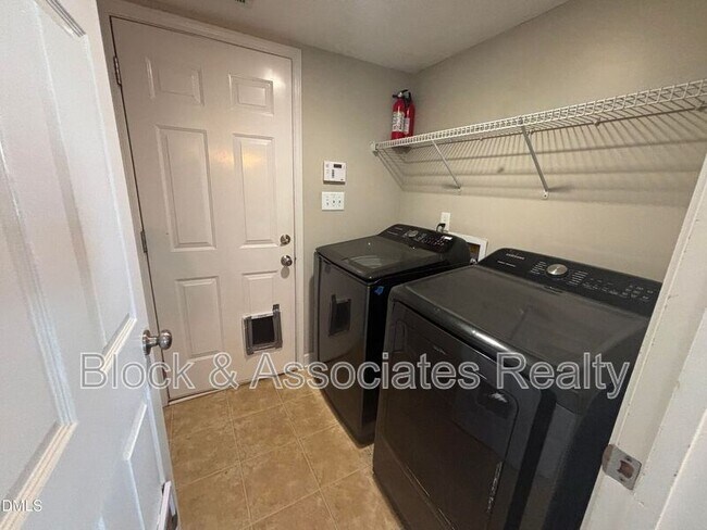 Building Photo - 2228 Stornoway Ct