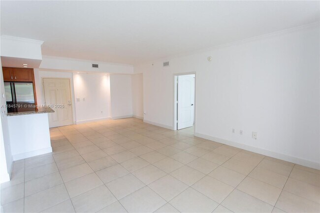 Building Photo - 20 Calabria Ave