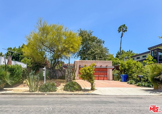 Building Photo - 3124 Veteran Ave