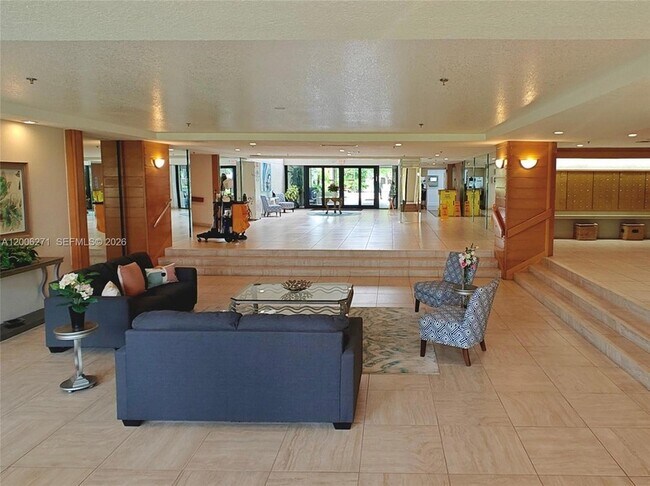 Building Photo - 16300 Golf Club Rd