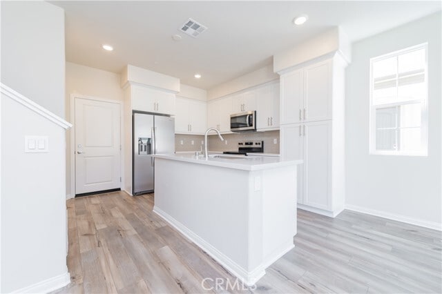 Building Photo - 425 Verna St