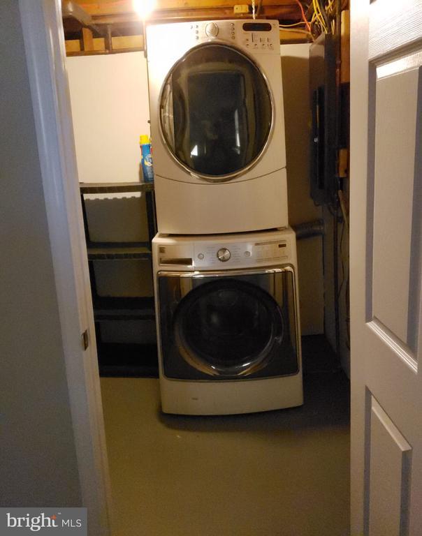 Building Photo - 123 Little Whim Rd