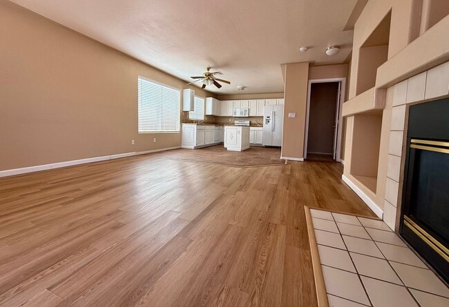 Building Photo - Fantastic 3 bed/2.5 bath in the Northwest ...