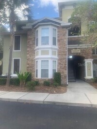 Building Photo - 10106 Courtney Oaks Cir