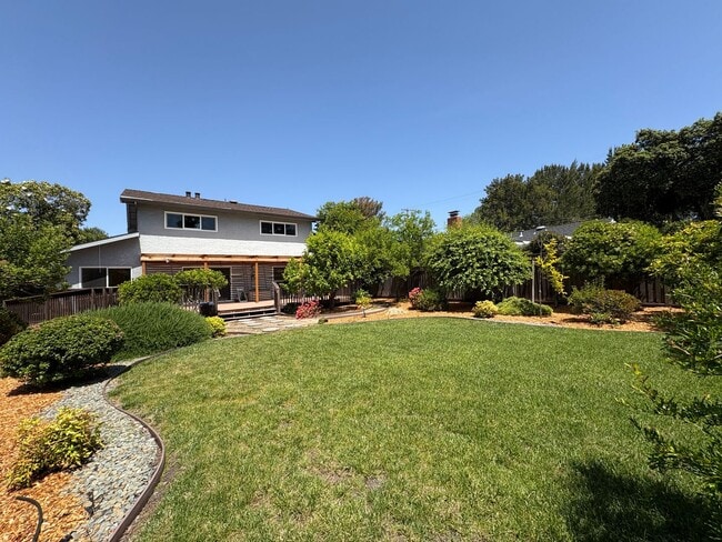 Building Photo - Charming Palo Alto Home with Beautiful Lan...