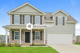 Building Photo - 3 Bedroom Pet-Friendly Home in KNOXVILLE, TN with Main Street Renewal