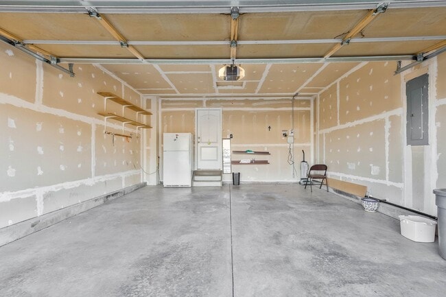 Building Photo - 6756 Solana Dr