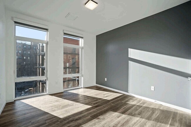 Building Photo - 839 Beacon St
