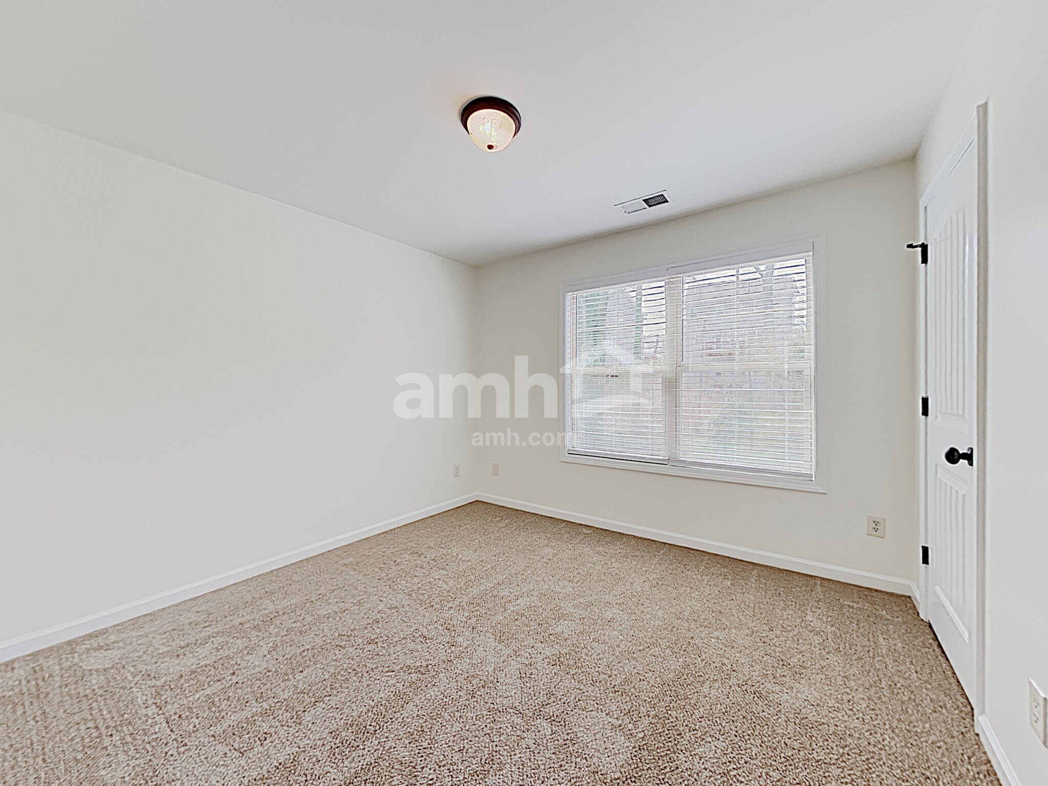 Building Photo - 406 Sheila Way