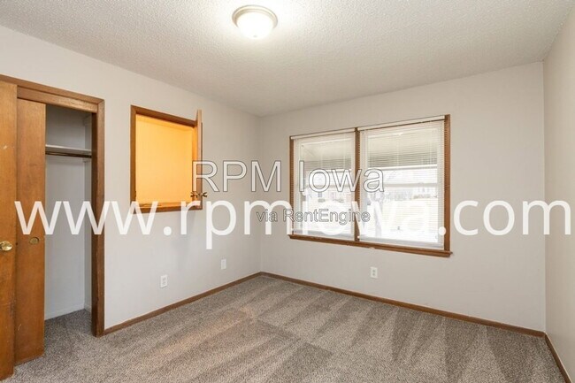 Building Photo - 3424 SW 42nd St