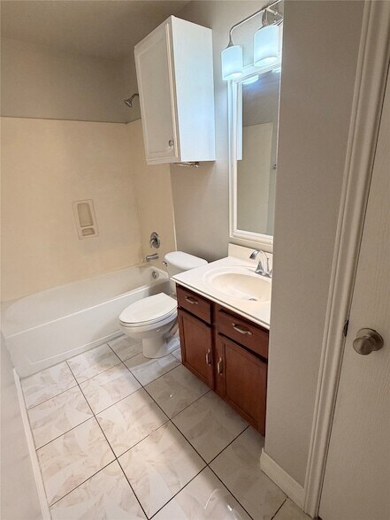 Building Photo - 1418 Carolina Grove Ln