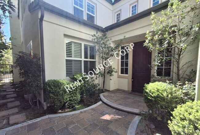 Building Photo - 27046 Maple Tree Ct