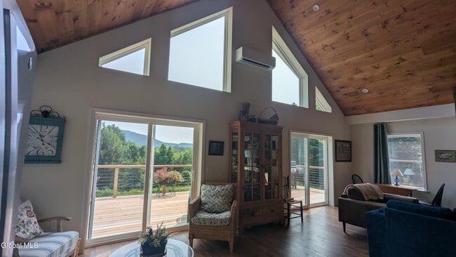 Building Photo - 134 Pickle Hill Rd