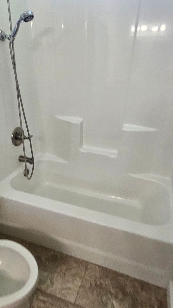 Building Photo - Knights Landing four bedroom home