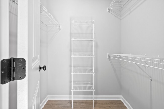 Building Photo - Beautiful Home For Rent in Country Like Setting!