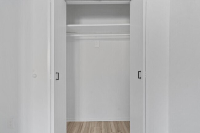 Building Photo - 4017 Hudson Ave