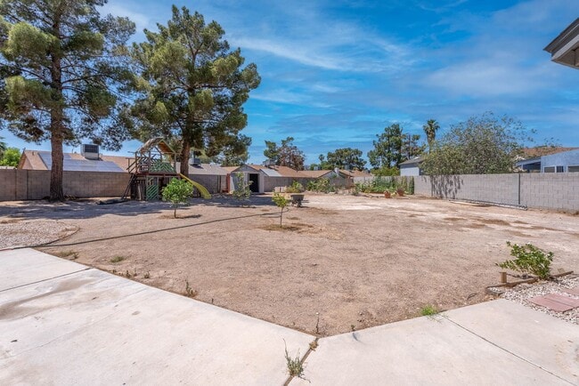 Building Photo - 5519 Myron Cir