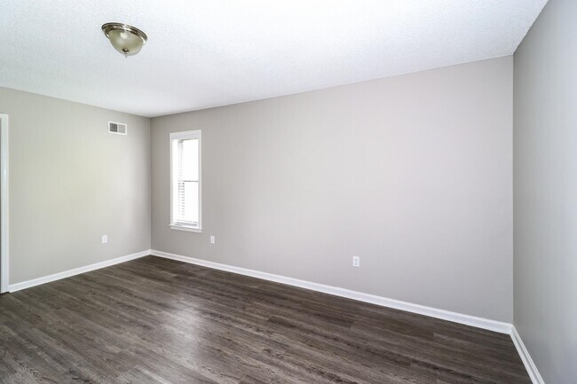 Building Photo - 6628 Birch Run Ln