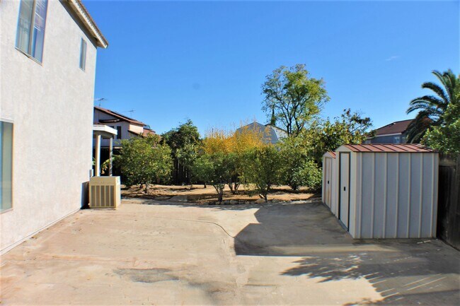 Building Photo - 25740 Rosebay Ct